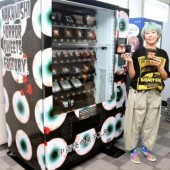 Máy bán hàng tự động "ma quái" không dành cho người yếu tim